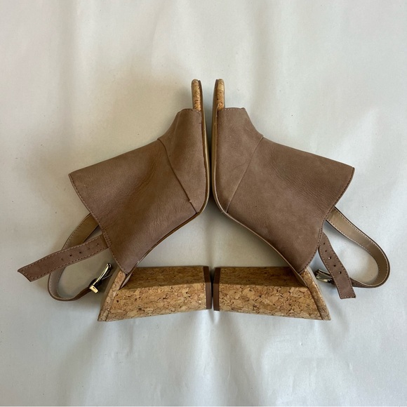 BCBGeneration Loriah Heels Size 6.5 - Picture 4 of 9